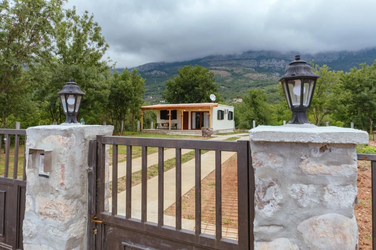 Дома для отпуска Holiday Home Milica Петровац
